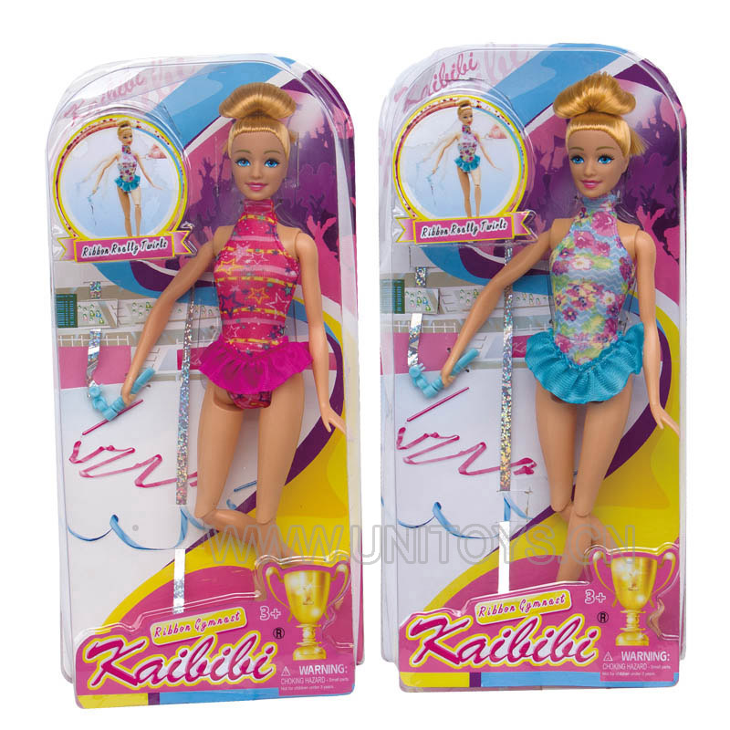 11.5" PULL ALONG FASHION GIRL